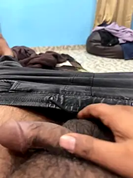 Snapshot of Mushroomhead69 chatting on December 2025 01:31:02 PM Mushroomhead69 online show from December 2025 01:31:02 PM