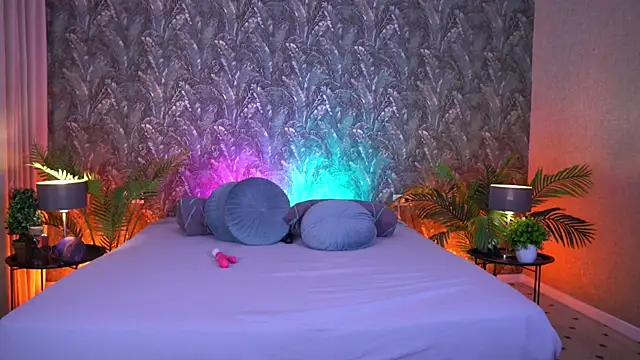 Snapshot of LittleeCutee chatting on May 2026 10:36:01 AM LittleeCutee online show from May 2026 10:36:01 AM