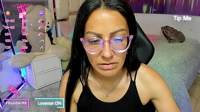 Snapshot of alma_blue chatting on March 2026 10:39:01 PM alma blue online show from March 2026 10:39:01 PM