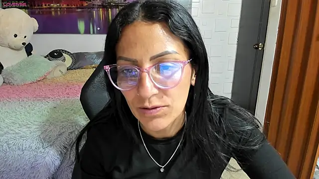 Snapshot of alma_blue chatting on March 2026 11:48:02 PM alma blue online show from March 2026 11:48:02 PM