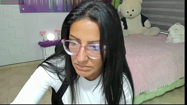Snapshot of alma_blue chatting on July 2026 10:45:01 PM alma blue online show from July 2026 10:45:01 PM
