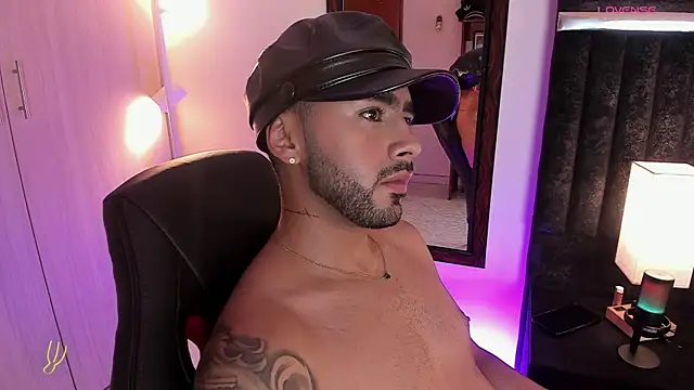 ItsMeEros online show from November 2025 11:36:02 PM