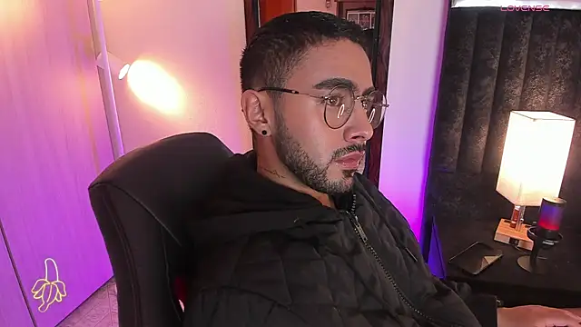 ItsMeEros online show from November 2025 10:37:01 PM