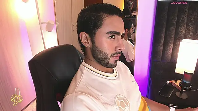 ItsMeEros online show from February 2026 10:52:01 PM