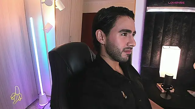 Snapshot of ItsMeEros chatting on May 2026 10:40:01 PM ItsMeEros online show from May 2026 10:40:01 PM