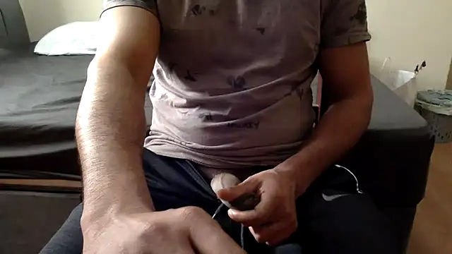 CoolBiDude online show from March 2026 03:37:02 PM