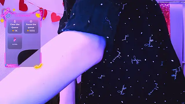 Littlepinkcat online show from February 2026 07:20:01 PM