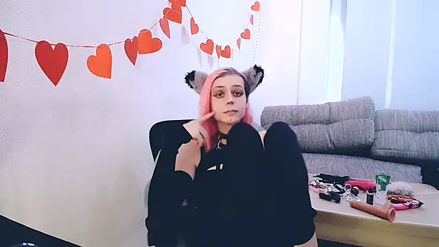 Littlepinkcat online show from February 2026 11:42:01 AM