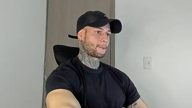  jamesleandros1 online show from January 2026 11:06:02 PM