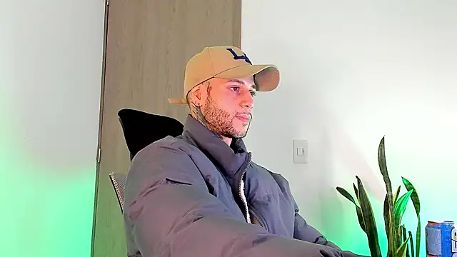  jamesleandros1 online show from March 2026 03:00:02 AM