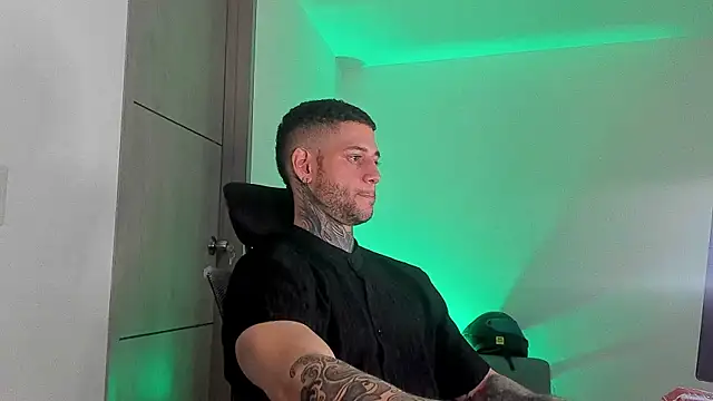  jamesleandros1 online show from June 2026 03:52:02 AM