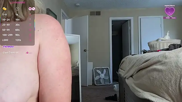 LoveSaraChristine online show from September 2025 05:02:02 PM