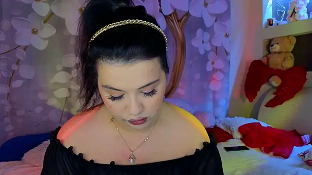 Malika uAngel online show from February 2025 11:30:01 PM