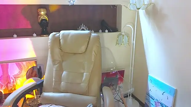 Malika uAngel online show from April 2026 12:44:01 AM