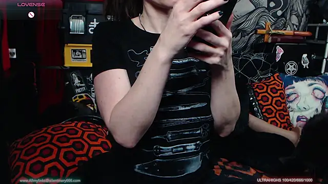Silentmary online show from January 2025 04:13:01 AM