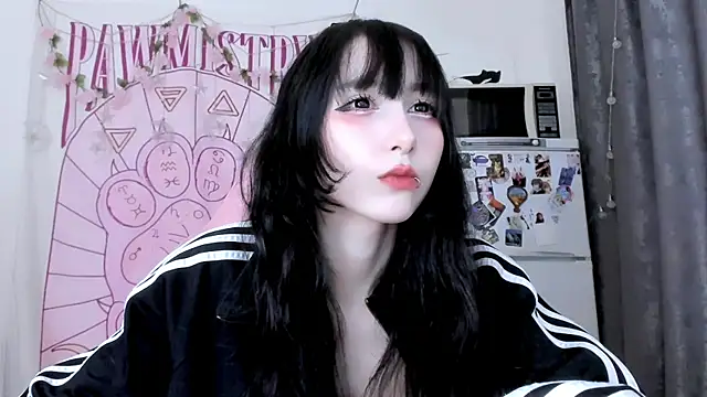 Holy420lolii online show from May 2026 02:44:02 PM