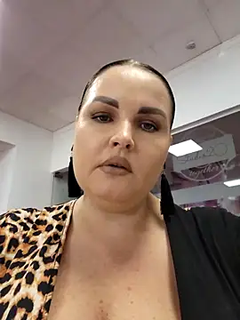 GeorgiaLerox online show from November 2025 01:33:02 PM