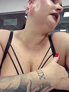 GeorgiaLerox online show from December 2025 01:26:01 PM