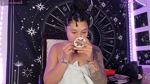 Eva Lee  online show from September 2025 06:26:02 AM