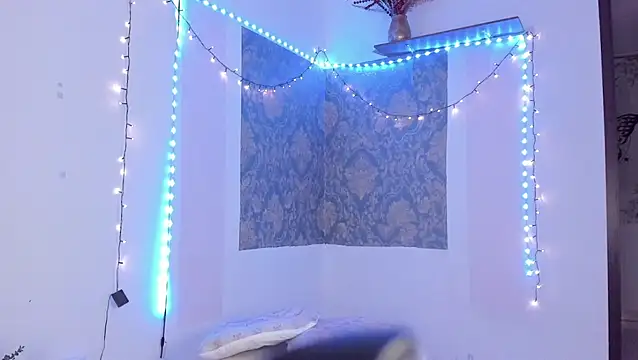 Eva Lee  online show from April 2026 10:05:01 AM