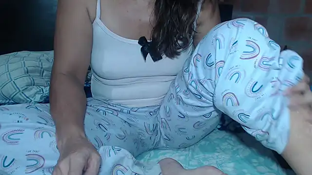 DevoraAmateur online show from February 2026 12:23:02 PM