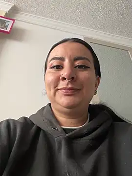 Abril Luv online show from March 2026 01:50:02 PM