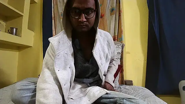 Snapshot of Cute_boy2000 chatting on December 2024 07:42:02 PM Cute boy2000 online show from December 2024 07:42:02 PM