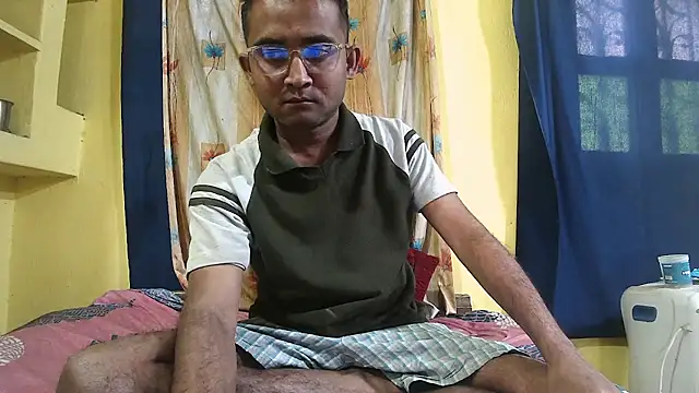 Snapshot of Cute_boy2000 chatting on January 2025 06:55:02 AM Cute boy2000 online show from January 2025 06:55:02 AM