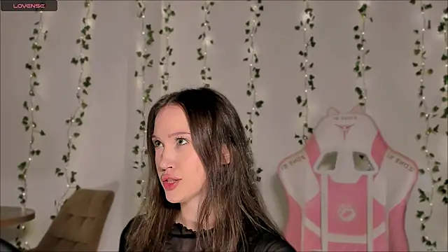 Snapshot of Amelia_Lein chatting on November 2025 12:20:01 AM Amelia Lein online show from November 2025 12:20:01 AM