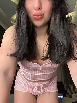Snapshot of Tasty_Nora chatting on May 2026 12:15:01 PM Tasty Nora online show from May 2026 12:15:01 PM