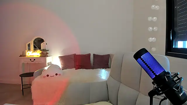 ImKeira online show from November 2025 09:30:01 AM