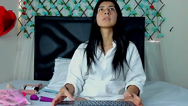 EmmaWilliamss online show from February 2025 06:01:02 PM