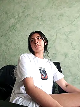 Snapshot of EmmaWilliamss chatting on March 2026 08:30:01 PM EmmaWilliamss online show from March 2026 08:30:01 PM