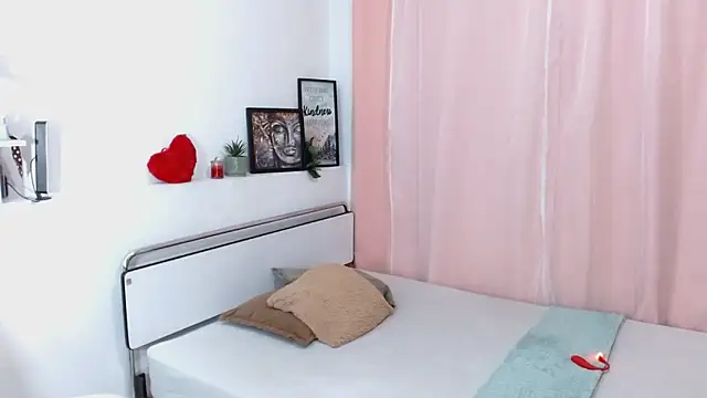 nickyCollins online show from September 2025 03:28:01 AM