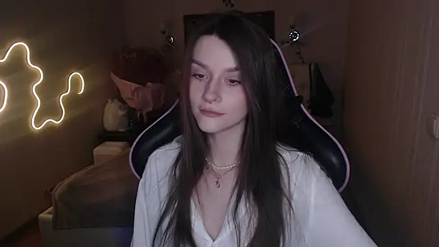 jeann elsaa online show from December 2024 11:23:02 PM