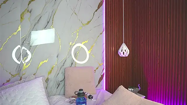 haylie  online show from December 2024 04:54:02 AM