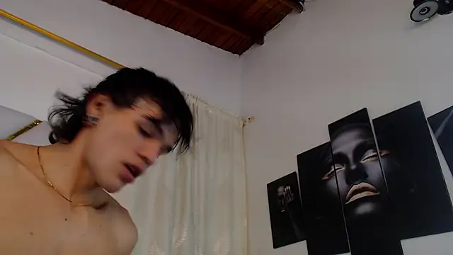 Snapshot of AlbertBernal69 chatting on February 2025 03:01:01 AM AlbertBernal69 online show from February 2025 03:01:01 AM