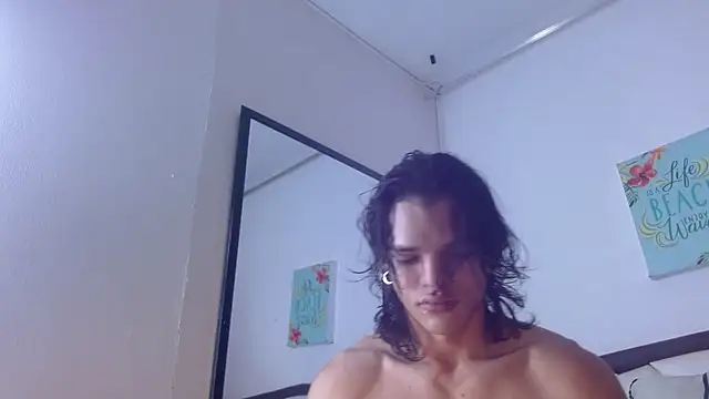 Snapshot of AlbertBernal69 chatting on October 2025 03:47:02 AM AlbertBernal69 online show from October 2025 03:47:02 AM