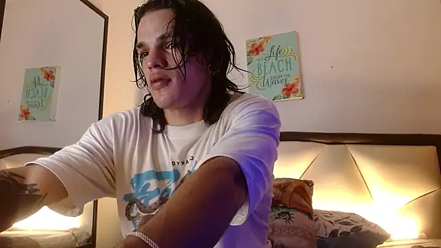 Snapshot of AlbertBernal69 chatting on October 2025 03:51:02 AM AlbertBernal69 online show from October 2025 03:51:02 AM