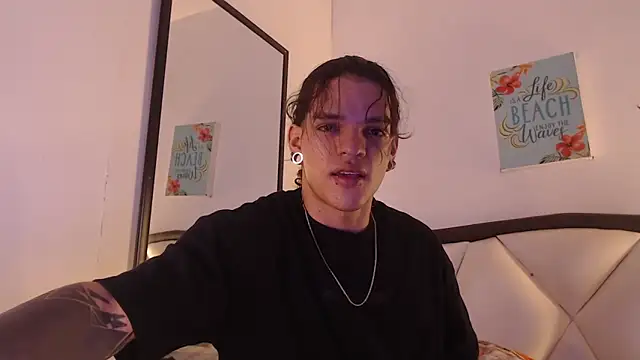 Snapshot of AlbertBernal69 chatting on November 2025 02:23:02 AM AlbertBernal69 online show from November 2025 02:23:02 AM