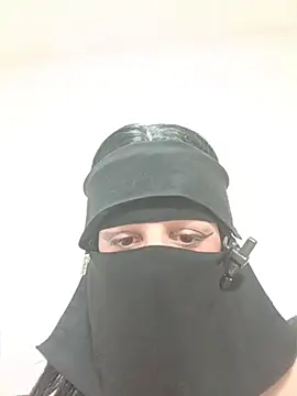 Snapshot of KHALIJIA-ARABIA-couple chatting on April 2026 03:18:02 PM KHALIJIA-ARABIA-couple online show from April 2026 03:18:02 PM
