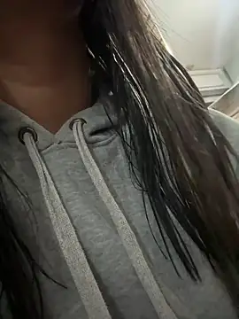 ZiaCalifa online show from February 2026 12:13:02 PM