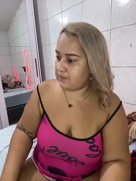 Snapshot of MinaBoss chatting on March 2025 01:37:01 AM MinaBoss online show from March 2025 01:37:01 AM