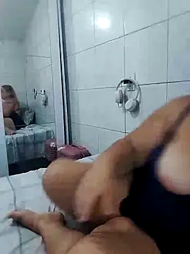 Snapshot of MinaBoss chatting on September 2025 12:21:01 AM MinaBoss online show from September 2025 12:21:01 AM