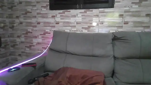 MinaBoss online show from July 2026 08:33:01 PM