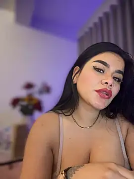 Snapshot of Insane_Issa chatting on January 2025 11:24:01 PM Insane Issa online show from January 2025 11:24:01 PM