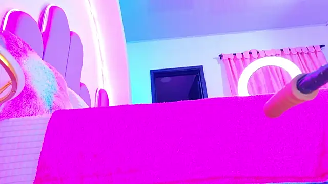 NathaxaLeans online show from April 2026 12:00:02 PM