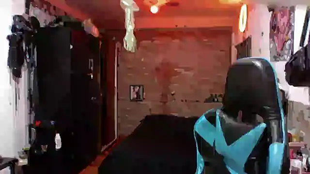 AngelaQueen  online show from November 2025 06:19:01 PM