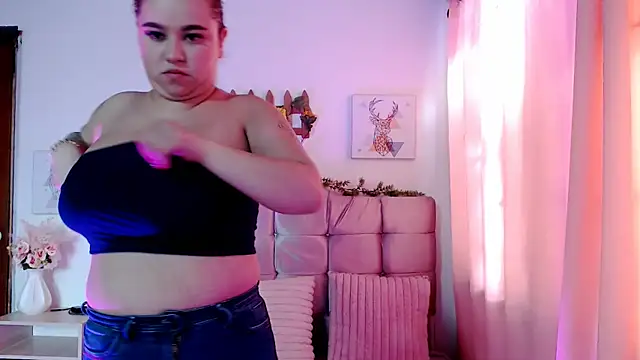 MiaD amour online show from September 2025 03:28:02 PM