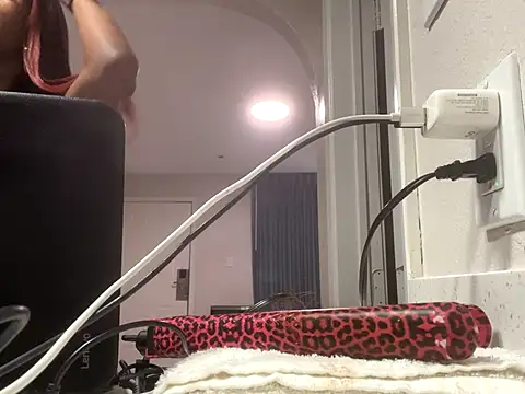 Snapshot of SlimBeenBadd1981 chatting on October 2025 06:33:01 AM SlimBeenBadd1981 online show from October 2025 06:33:01 AM